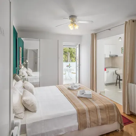 Katana Apartment