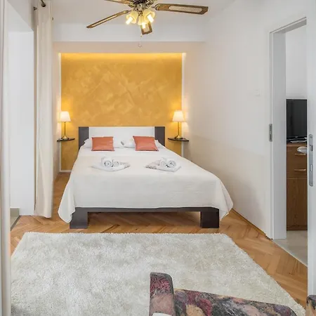 Katana Apartment