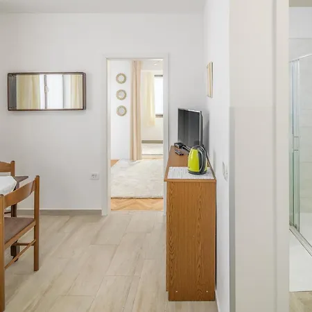 Katana Apartment *